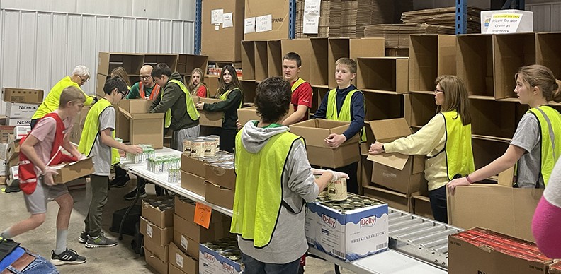 Amazon a valued MFB partner 4 b2ap3 large Amazon packing LR