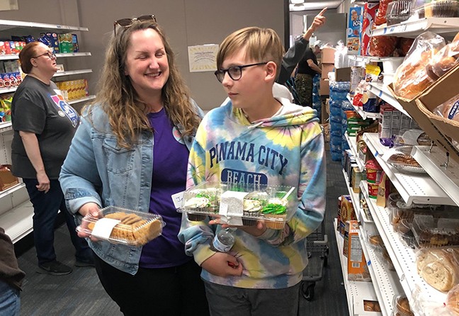 b2ap3 large Crossroads Food Pantry2