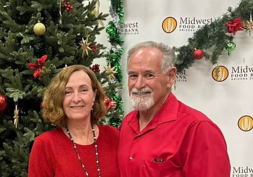 Midwest Food Bank Volunteers Connect Food with Families in Need 2 b2ap3 large Curtis Kaufmann