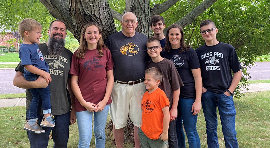 Volunteering a family affair at MFB Peoria 3 b2ap3 large Frank Huck family